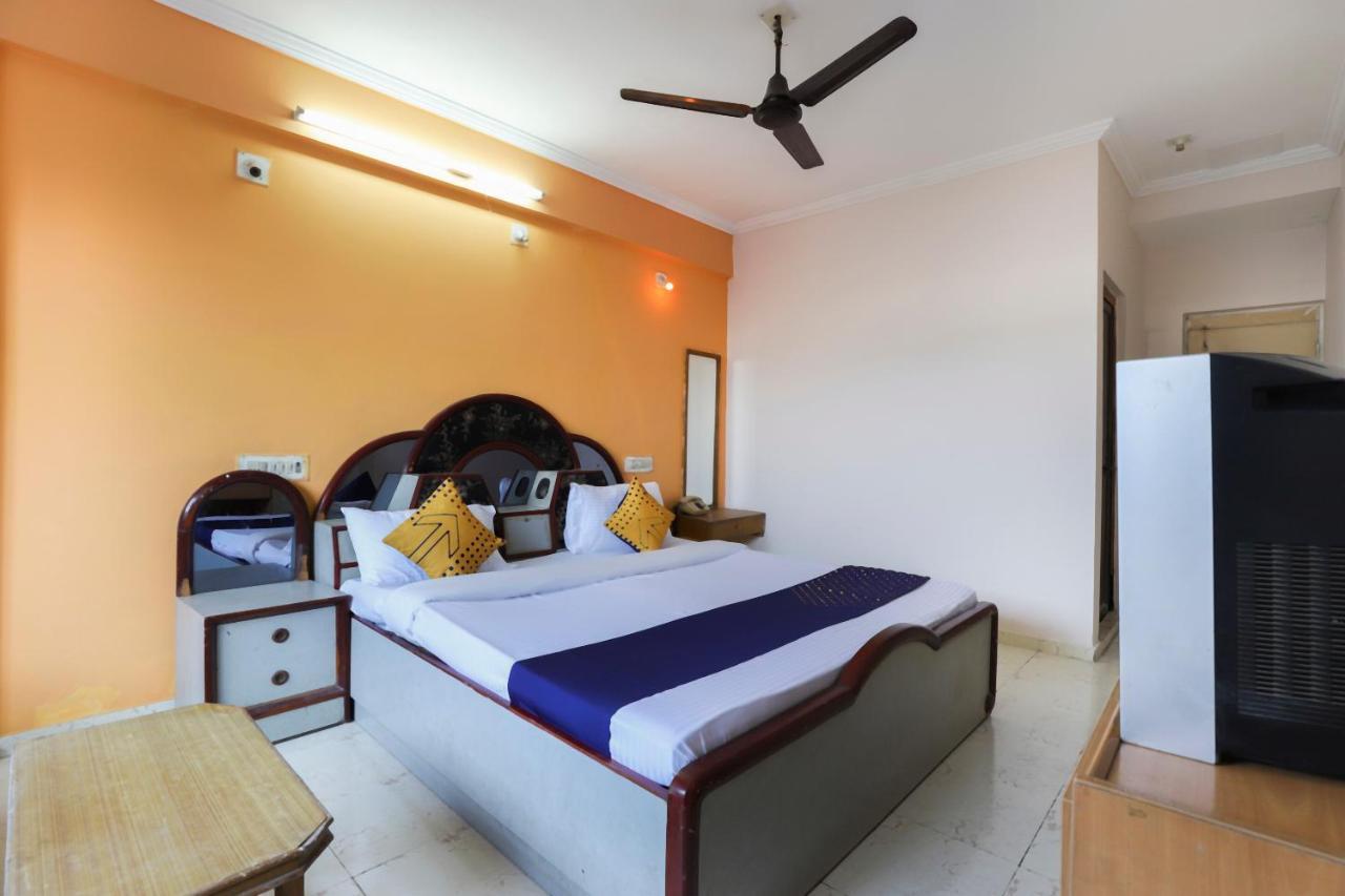 Spot On Hotel Shyam Inn Halol Ngoại thất bức ảnh