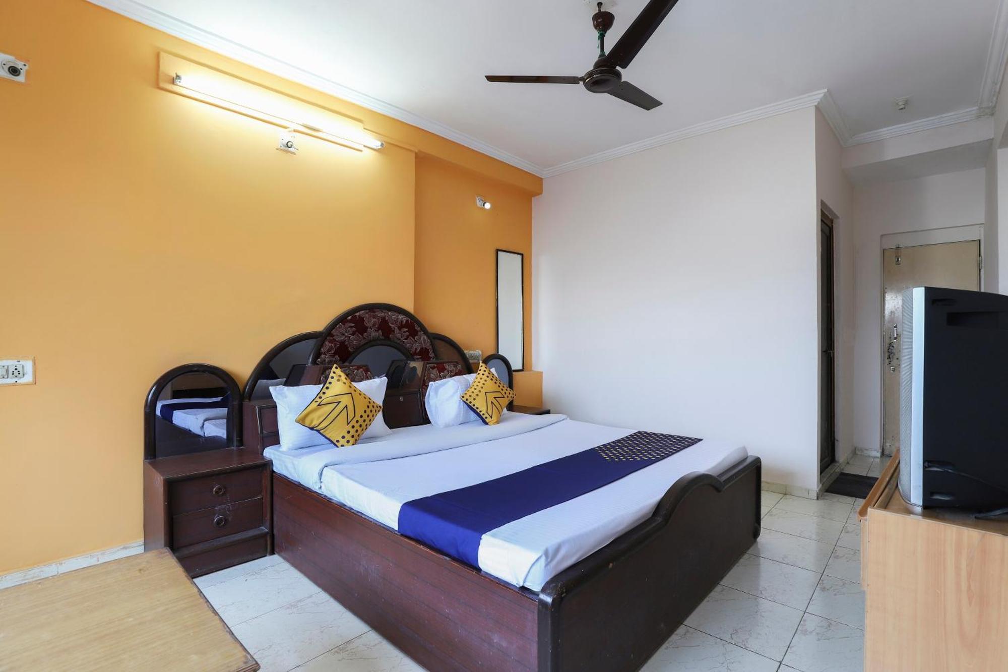 Spot On Hotel Shyam Inn Halol Ngoại thất bức ảnh