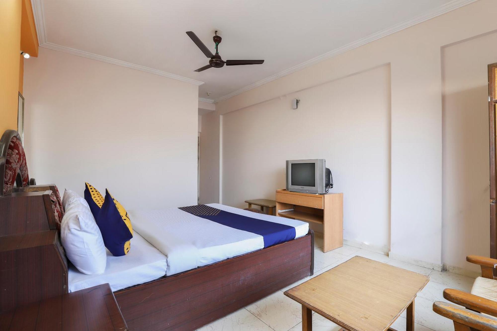 Spot On Hotel Shyam Inn Halol Ngoại thất bức ảnh