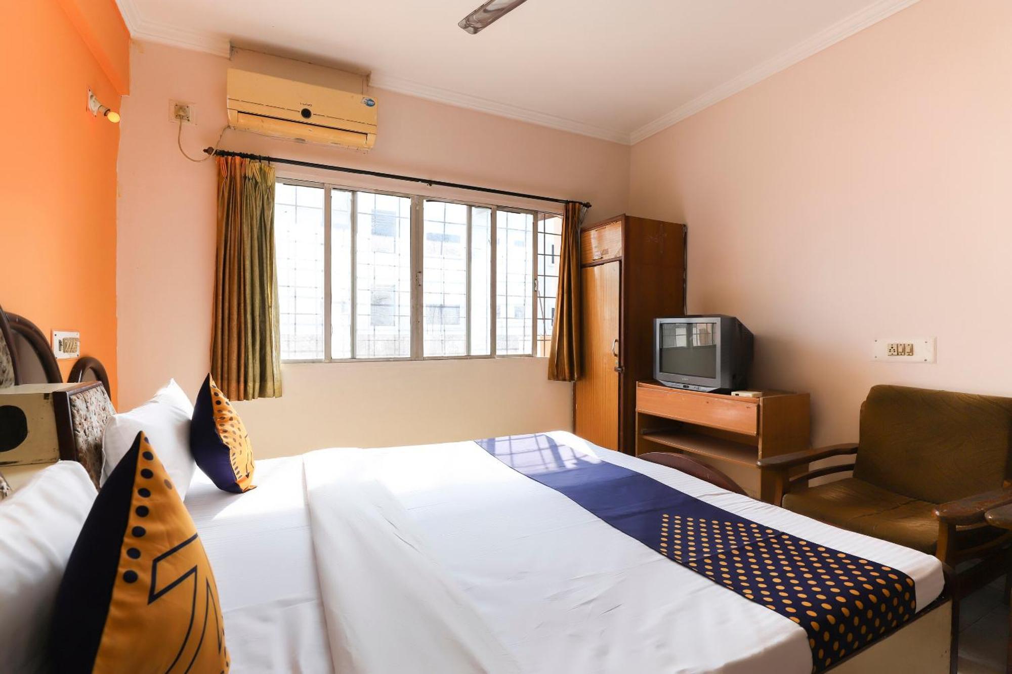 Spot On Hotel Shyam Inn Halol Ngoại thất bức ảnh